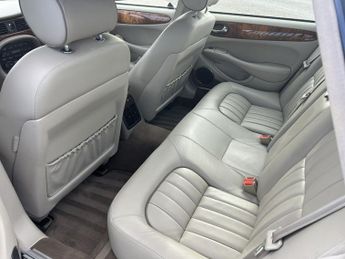 Jaguar V8 Xj Series XJ8 4.0 4dr Auto