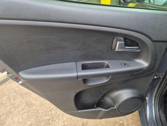 Kia Venga 1.6 4 5dr Auto [6]