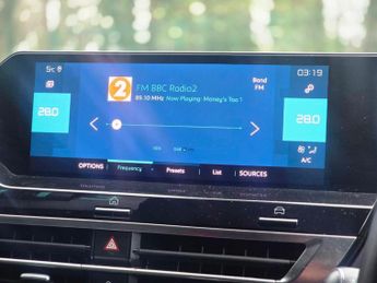 Citroen e-C4 50kWh Shine Plus Auto 5dr (7.4kW Charger)