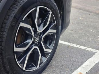 Citroen e-C4 50kWh Shine Plus Auto 5dr (7.4kW Charger)