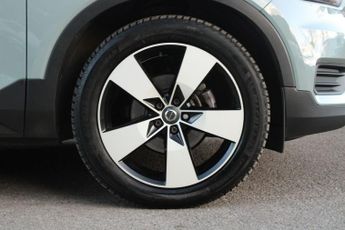 Volvo XC40 2.0 D3 Momentum Auto Euro 6 (s/s) 5dr