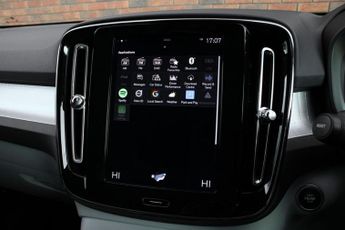 Volvo XC40 2.0 D3 Momentum Auto Euro 6 (s/s) 5dr