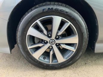 Nissan Leaf 110kW Acenta 40kWh 5dr Auto [6.6kw Charger]