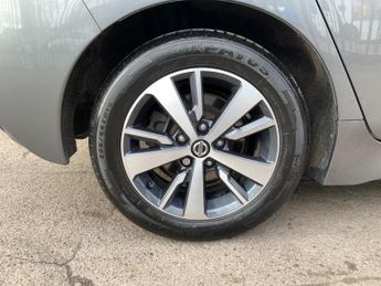 Nissan Leaf 110kW Acenta 40kWh 5dr Auto [6.6kw Charger]
