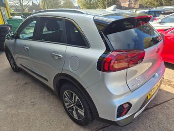 Kia Niro 1.6 GDi 2 DCT Euro 6 (s/s) 5dr