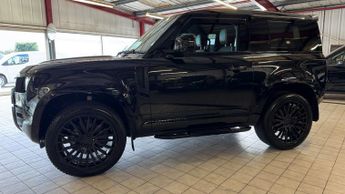 Land Rover Defender 3.0 D250 X-Dynamic SE 90 3dr Auto