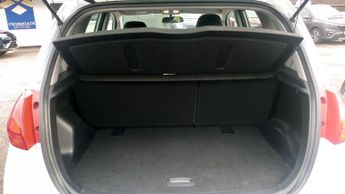 Kia Venga 1.4 CRDi SR7 5dr