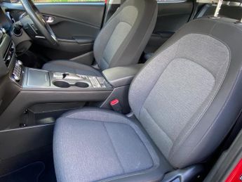 Hyundai KONA 100kW SE Connect 39kWh 5dr Auto
