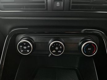 Citroen e-C3 Standard Range 44kWh PLUS Auto 5dr (7.4kW Charger)