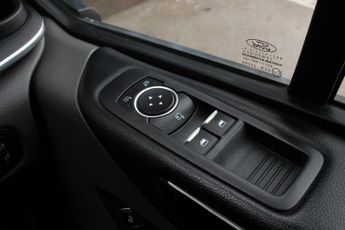 Ford Tourneo Custom 2.0 320 EcoBlue Titanium Auto L2 Euro 6 (s/s) 5dr