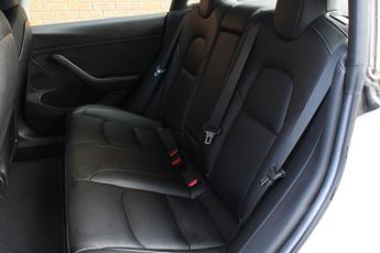Tesla Model 3 Standard Range Plus Auto RWD 4dr