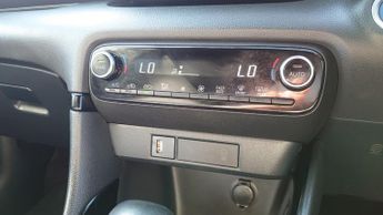 Toyota Yaris 1.5 Hybrid Launch Edition 5dr CVT