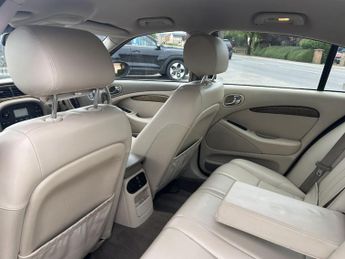 Jaguar S-Type 4.2 V8 SE 4dr Auto