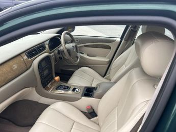 Jaguar S-Type 4.2 V8 SE 4dr Auto