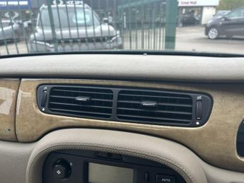 Jaguar S-Type 4.2 V8 SE 4dr Auto