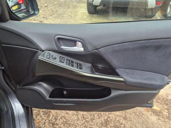 Honda Civic 1.8 i-VTEC ES 5dr Auto