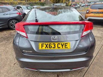 Honda Civic 1.8 i-VTEC ES 5dr Auto