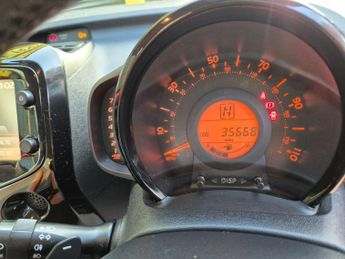 Toyota Aygo 1.0 VVT-i X-Cite 5dr x-shift