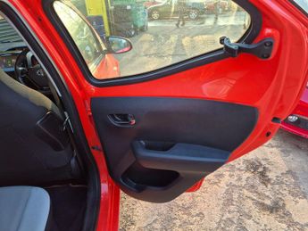 Toyota Aygo 1.0 VVT-i X-Cite 5dr x-shift