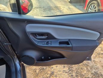 Toyota Yaris 1.5 Hybrid Icon 5dr CVT