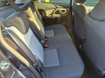 Toyota Yaris 1.5 Hybrid Icon 5dr CVT