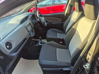 Toyota Yaris 1.5 Hybrid Icon 5dr CVT