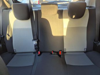 Toyota Yaris 1.5 Hybrid Icon 5dr CVT