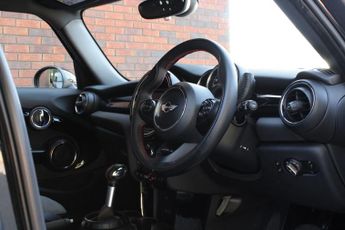 Mini Hatchback 2.0 Cooper S Auto Euro 6 (s/s) 5dr