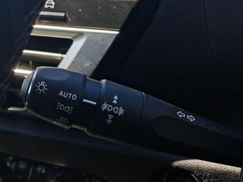 Citroen e-C4 50kWh Shine Plus Auto 5dr (7.4kW Charger)