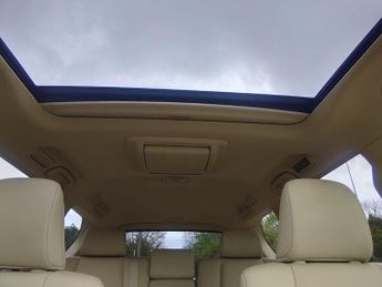 Toyota Land Cruiser 3.0 D-4D Invincible Auto 5dr 7 Seats