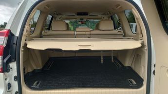 Toyota Land Cruiser 3.0 D-4D Invincible Auto 5dr 7 Seats