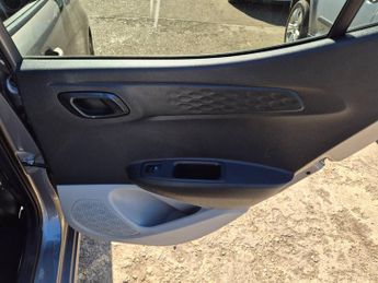 Hyundai i10 1.0 MPi Premium 5dr Auto