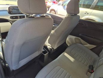 Hyundai i10 1.0 MPi Premium 5dr Auto