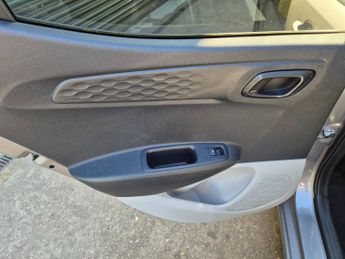 Hyundai i10 1.0 MPi Premium 5dr Auto