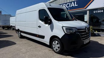Renault Master LM35dCi 135 Business+ Medium Roof Van