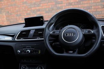 Audi Q3 2.0 TFSI Black Edition S Tronic quattro Euro 6 (s/s) 5dr