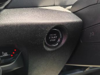 Citroen e-C4 50kWh Shine Plus Auto 5dr (7.4kW Charger)