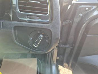 Volkswagen Golf 99kW e-Golf 35kWh 5dr Auto
