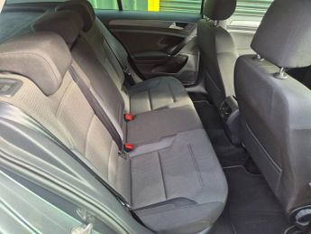 Volkswagen Golf 99kW e-Golf 35kWh 5dr Auto