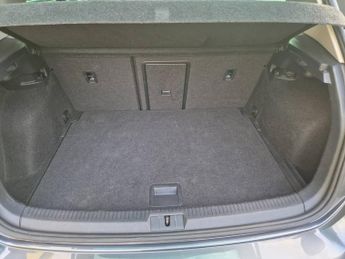 Volkswagen Golf 99kW e-Golf 35kWh 5dr Auto