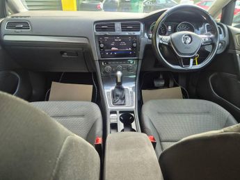Volkswagen Golf 99kW e-Golf 35kWh 5dr Auto
