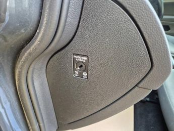 Volkswagen Golf 99kW e-Golf 35kWh 5dr Auto