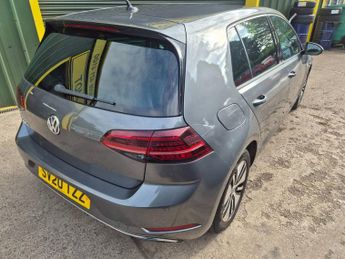 Volkswagen Golf 99kW e-Golf 35kWh 5dr Auto