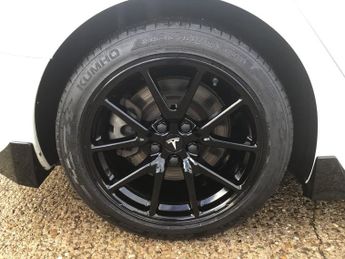 Tesla Model 3 Long Range AWD 4dr Auto