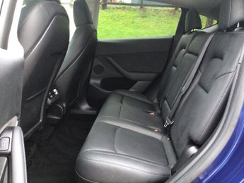 Tesla Model Y Long Range AWD 5dr Auto