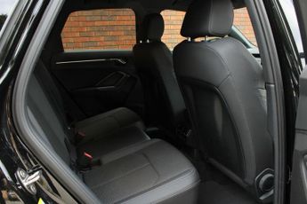 Audi Q3 2.0 TDI 35 S line S Tronic Euro 6 (s/s) 5dr