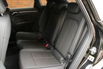 Audi Q3 2.0 TDI 35 S line S Tronic Euro 6 (s/s) 5dr