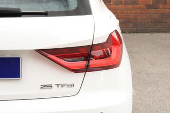 Audi A1 1.0 TFSI 25 Sport Sportback S Tronic Euro 6 (s/s) 5dr