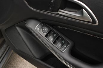 Mercedes-Benz A Class 1.5 A180d Sport (Executive) 7G-DCT Euro 6 (s/s) 5dr