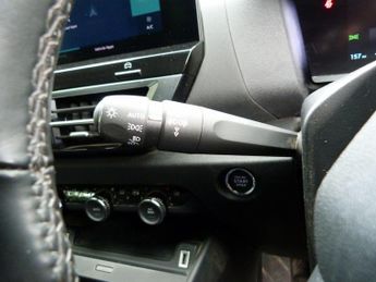 Citroen e-C4 50kWh Shine Plus Auto 5dr (7.4kW Charger)